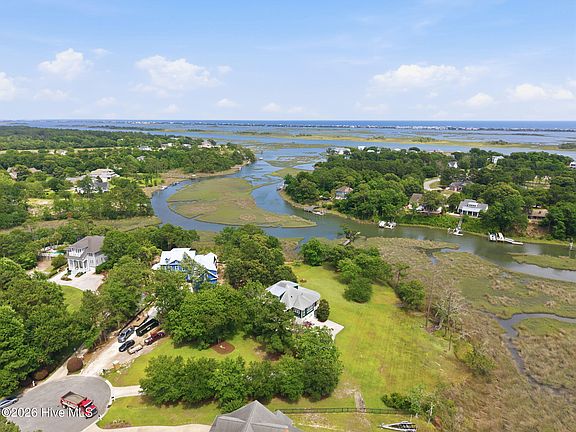 3rd image of 294 Crane Pointe