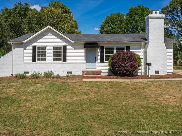 1833 Wayne Ln, Fayetteville, NC 28304