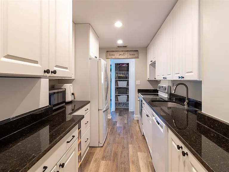 3018 19th Pl SW — Photo 12