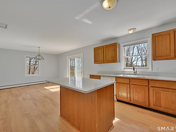 5th image of 5 Brooke Hill Road