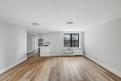 Harbor House Photo 1