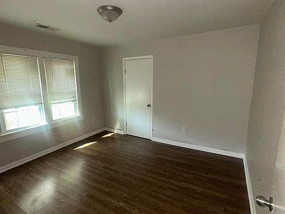 4th image of 715 13th St N
