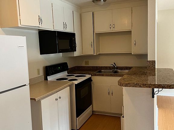 4th image of 2982 Magliocco Dr #307