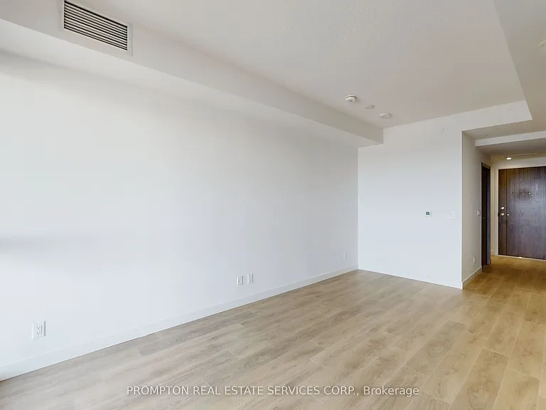 25 McMahon Dr #1110 — Photo 24