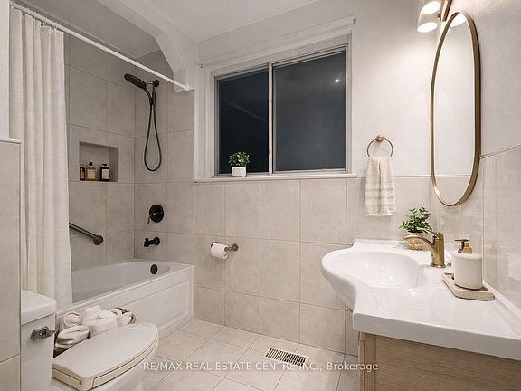 5th image of 593 Indian Rd