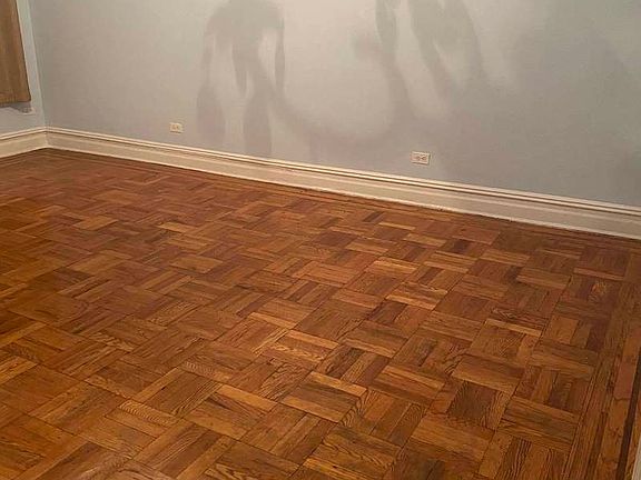 3rd image of 940 Manhattan Ave #2