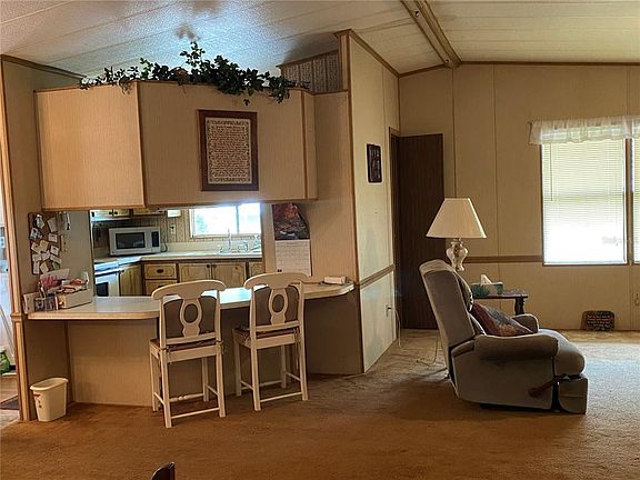 4th image of 16826 Elderberry Dr