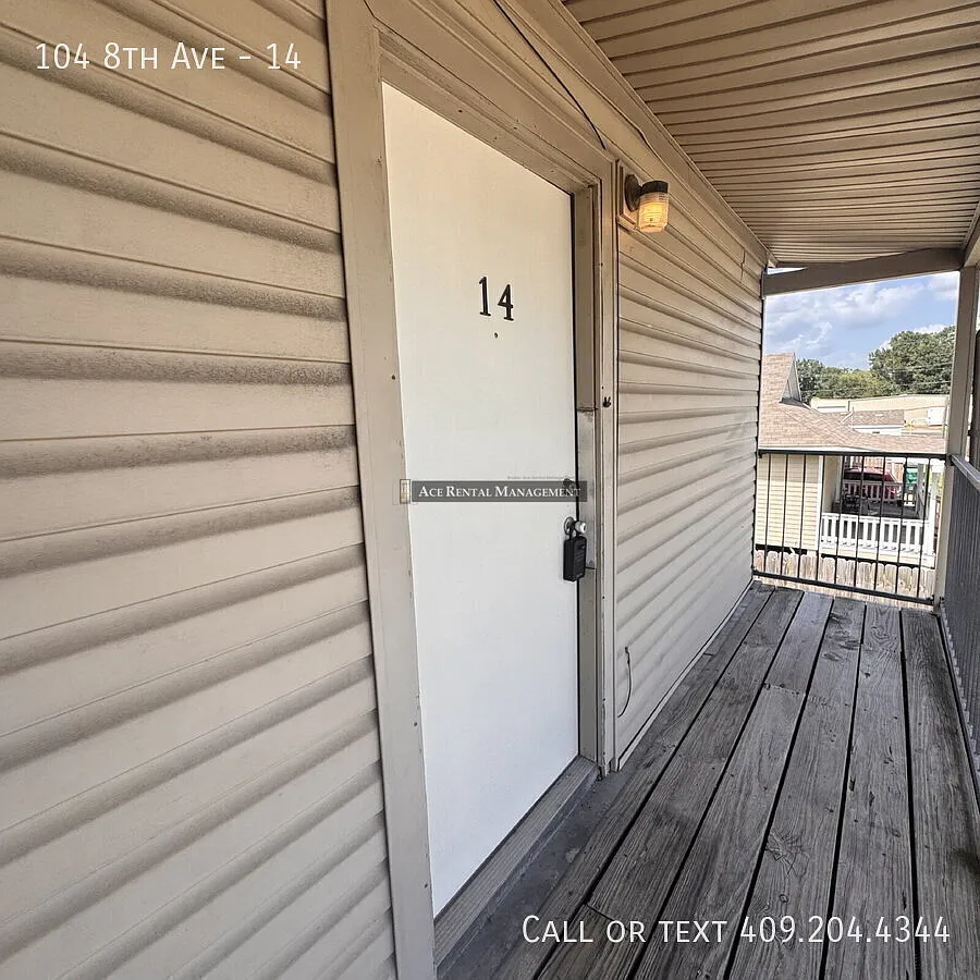 Welcome home to your 2 Bedroom | 1 Bathroom Apartment located in Nederland, TX. — Photo 1
