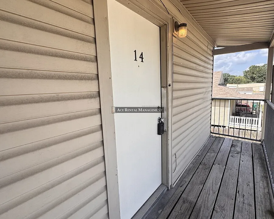 104 8th Ave #14