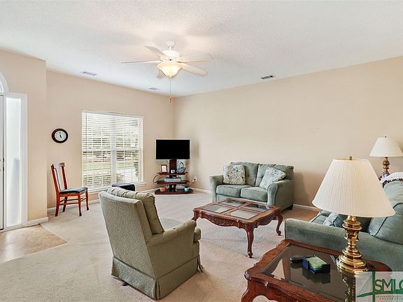 4th image of 205 Foxbury Square