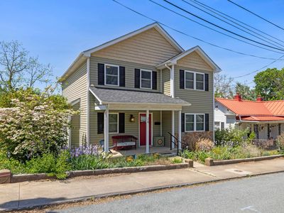 26 Lake Ave, Staunton, VA, 24401