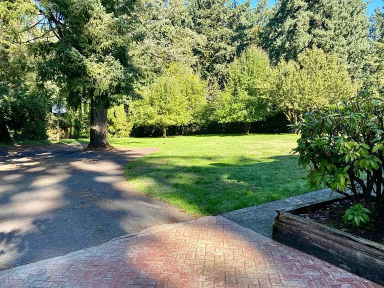 771 Country Club Rd — Photo 21