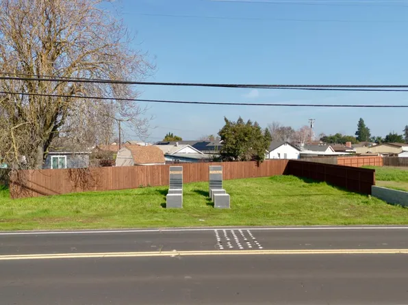 2310 Main St, Escalon, CA 95320