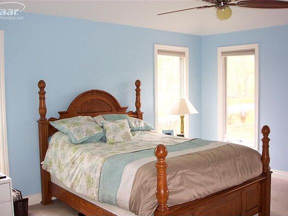 3rd image of 7501 Windwood Beach Dr