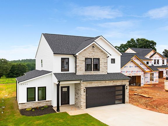 3rd image of 2023 Meadow Glen Ct