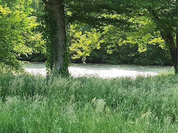 100 Kahn Road, Franklin, CT 06254