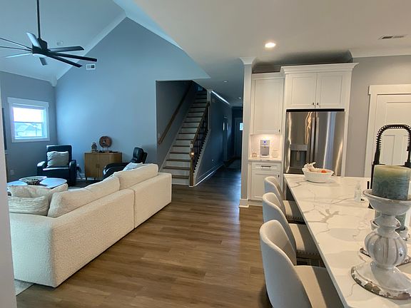 5th image of 1191 Carriage Ridge Dr