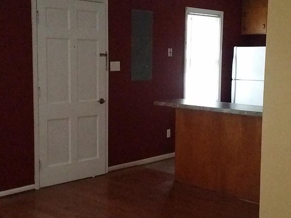 2nd image of 211 Lansing Ave #B