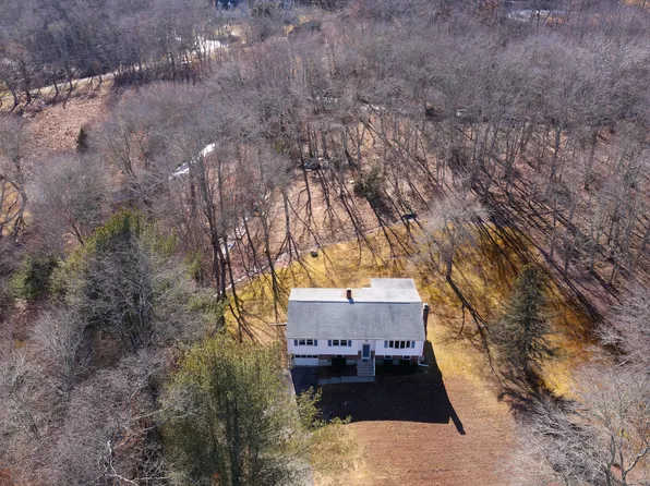 44 Walnut Hill Road, East Lyme, CT 06333