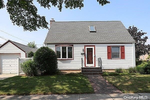 1st image of 178 Cushing Avenue