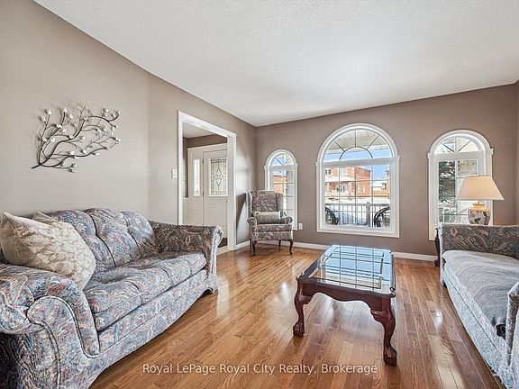 5th image of 734 Willow Rd