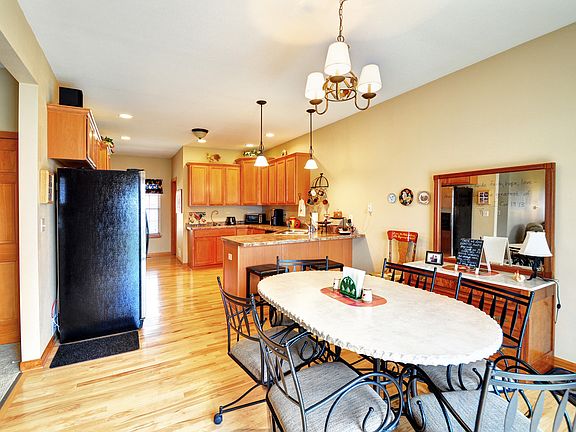 4th image of 160 N Wild Flower Ln