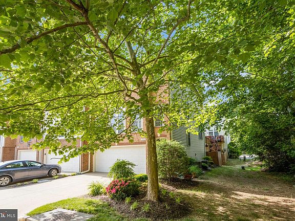 5th image of 7007 Horn Point Ct