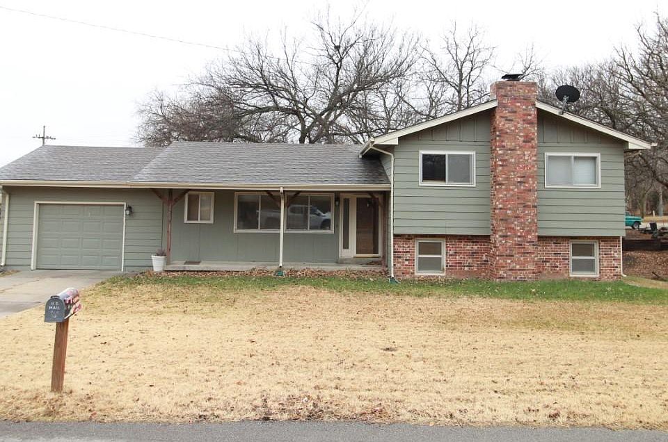 1st image of 701 Oakhill Dr