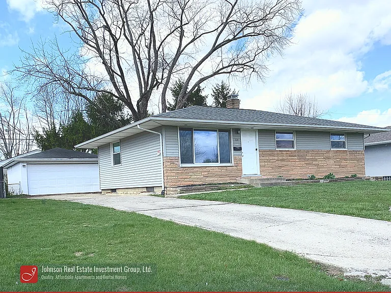 1095 Parma Ave — Photo 1