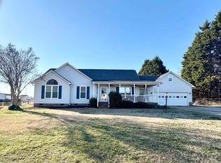 114 Moores Farm Dr, Inman, SC 29349