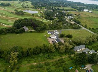 955 Wapping Rd, Middletown, RI 02842