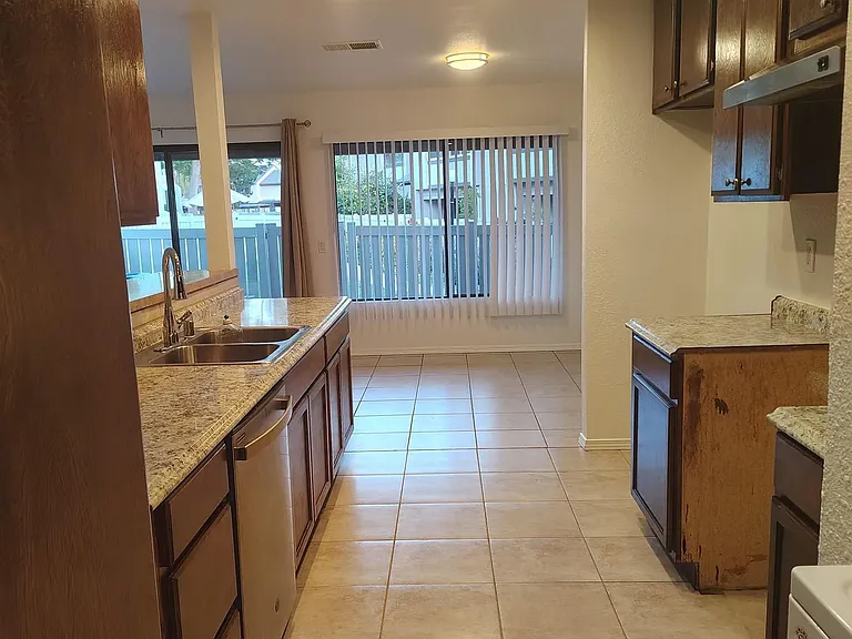 12112 Wilsey Way — Photo 16