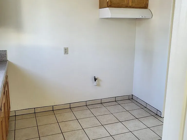 5930 Loma Vista Ave — Photo 4