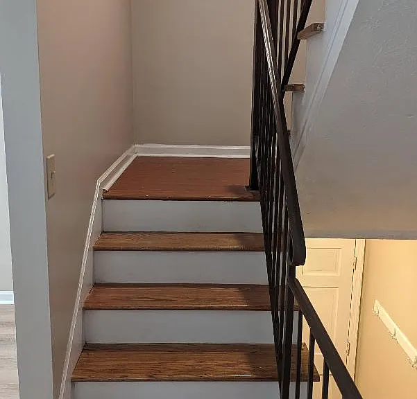 474 Woodview Dr — Photo 18