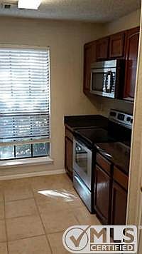 3rd image of 409 Betsy Ross Dr