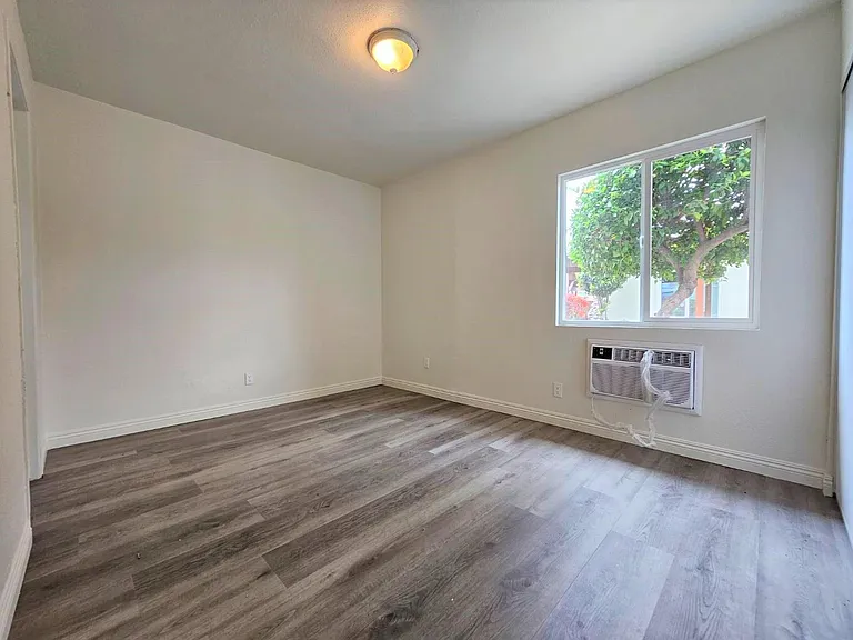 2715 N Central Ave #2715 — Photo 7