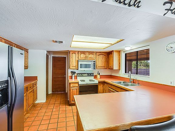 5th image of 30032 N 59th St