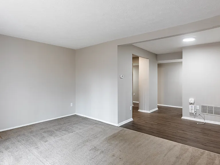 605 Hanna Ave — Photo 2