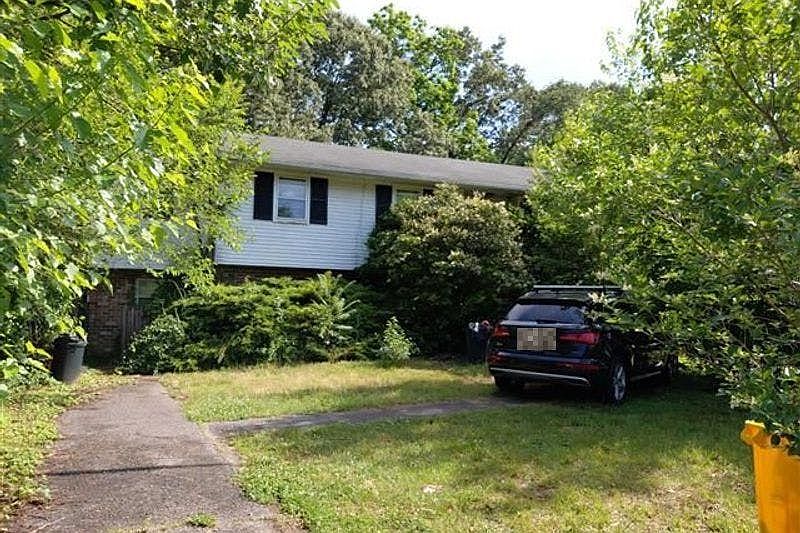 1st image of 306 Riverdale Rd