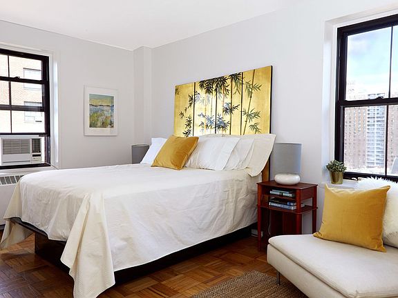 5th image of 345 Clinton Ave APT 11G