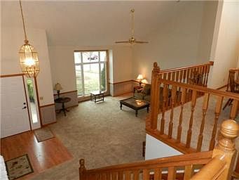 3rd image of 5101 Woodsonia Dr