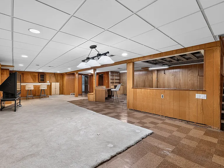 30110 Bentley St — Photo 4