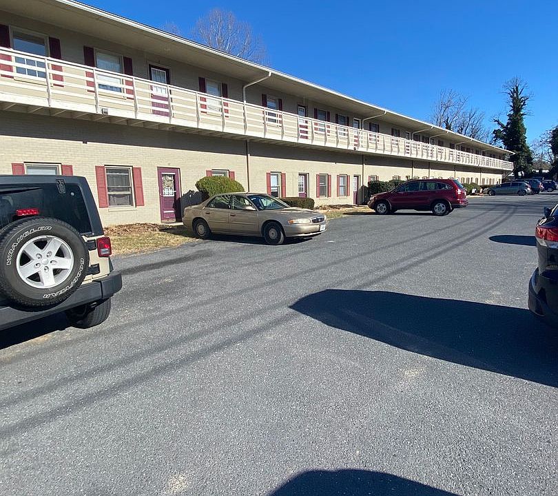 1st image of 710 Charles St #1