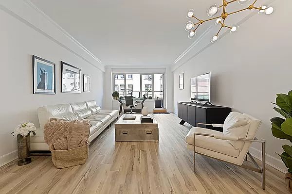 1st image of 20 E 74th St #6F