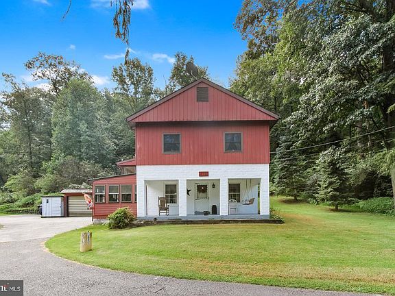 2nd image of 7112 Swamp Hollow Ln