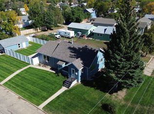 802 8th Ave W, Williston, ND 58801