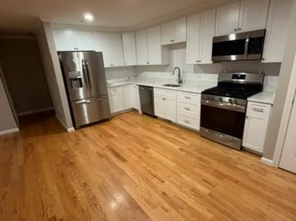 138 Elm St APT 27, Kingston, MA 02364