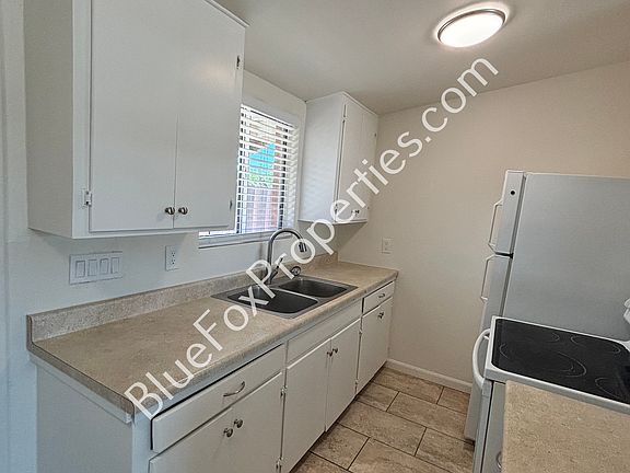 2nd image of 3514 E Blacklidge Dr #3514