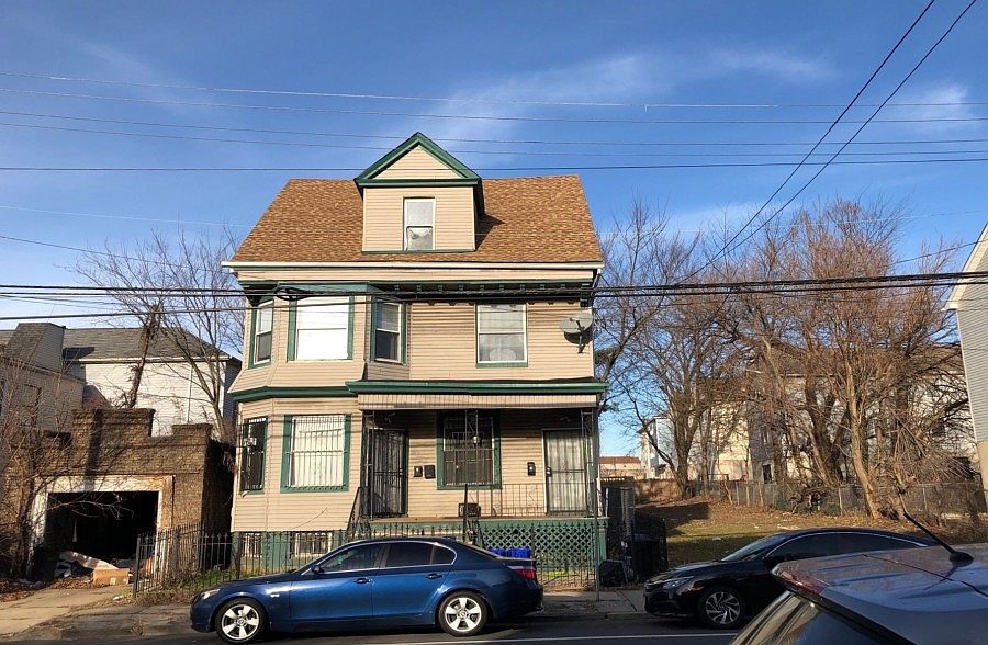 1st image of 165 W Bigelow St