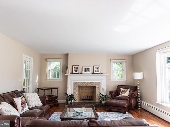 2nd image of 371 Elm Ave